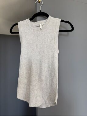 Grey tank